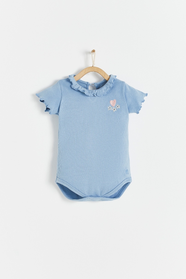 Shelves Ribbed Cotton Short Sleeve Bodysuit with ruffled necklace and button at the back for easy fit.  Heart embroidered at the front Front view.