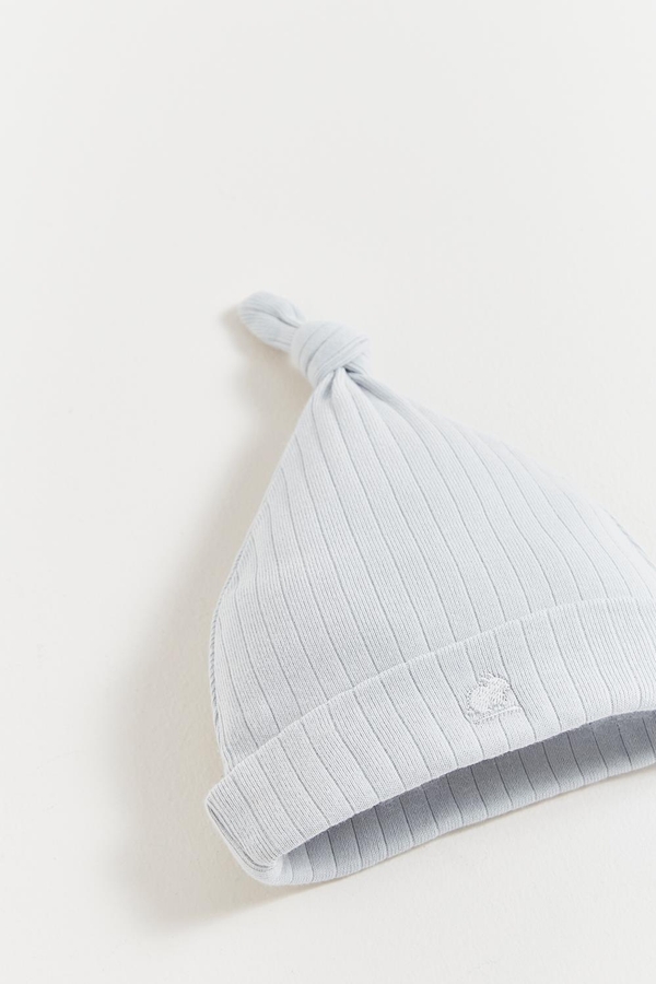 Point Knot Beanie
