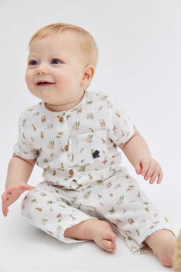 Premium Cotton Kanu Overall for Infant. Baby model vew