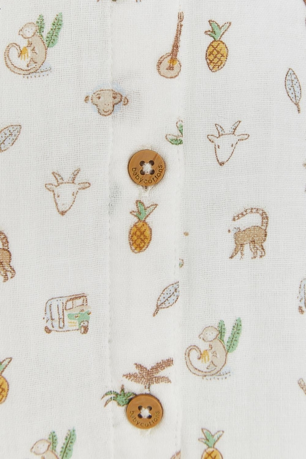 Premium Cotton Kanu Overall for Infant. Button detail view.