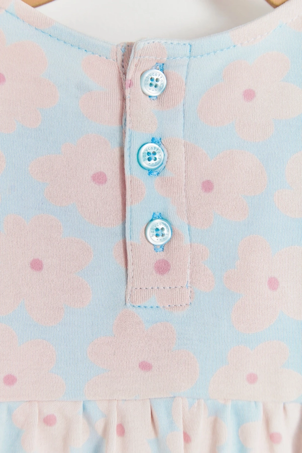 Flower Short Sleeve Set. Back detail view