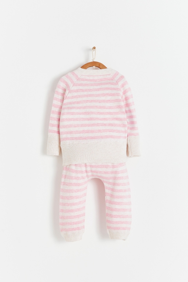 Premium Cotton Knit 2-Piece Set for Infant. Back view.