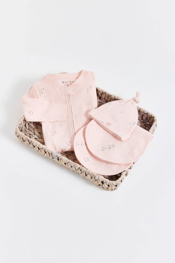 Premium Cotton Goose Sweet Gift Set For Infant. Front view