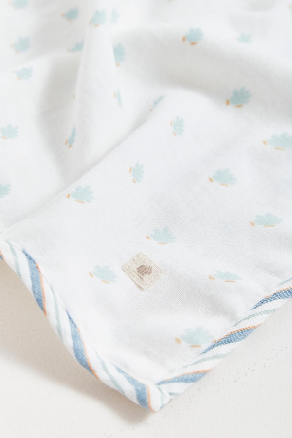 Noah Muslin Blanket