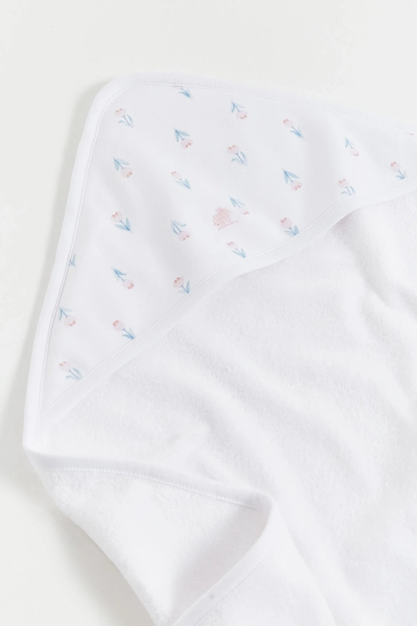 Premium Cotton Tulips Small Hooded Towel for Infant. Detail view